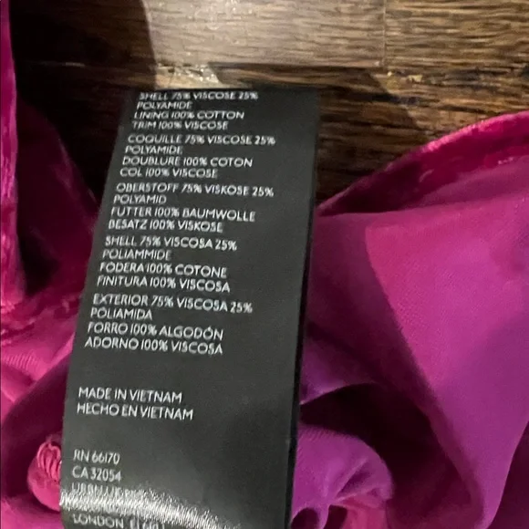 Pilcro Anthropologie Velvet Button Down Shirt in Magenta Medium M NEW!! - Picture 3 of 4